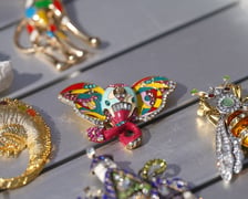 <p>Giełda Staroci pod Halą Stulecia &ndash; zobaczcie, co można kupić na stoiskach</p>