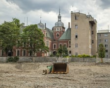 <p>Plac po Galerii na Czystej</p>