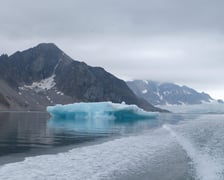 <p>Okolice&nbsp;<span style="font-family: Calibri, sans-serif; font-size: 14pt;">Polskiej Stacji Polarnej Hornsund na Spitsbergenie</span></p>