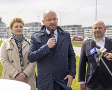 Podpisanie umowy na budowę trasy komunikacji zbiorowej na Jagodno, kwiecień 2023