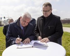 Podpisanie umowy na budowę trasy komunikacji zbiorowej na Jagodno, kwiecień 2023