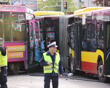 <p>Wypadek na Kochanowskiego z udziałem autobusu i tramwaju</p>