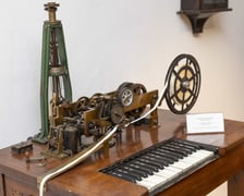 <p>Zobaczcie, zbiory jedynego w Polsce Muzeum Poczty i Telekomunikacji we Wrocławiu</p>