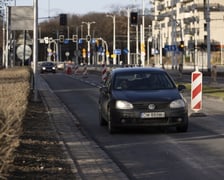 Uwaga kierowcy! Ulica Popowicka szykuje się do otwarcia.