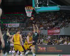 Mecz Śląska Wrocław z Treflem Sopot w Hali Stulecia.