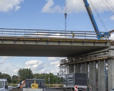 Budowa wiaduktu domykającego obwodnicę Leśnicy