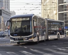 Wrocław testuje kolejny ekologiczny autobus na liniach aglomeracyjnych. Elektryczny MAN Lion?s City wyjedzie na ulice już w najbliższą sobotę (11 lutego).