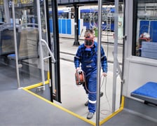 Ozonowanie pozwala utrzymać system wentylacji i klimatyzacji w dobrym stanie, zwalcza bakterie i grzyby