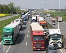 <p>Wypadek z udziałem busa i ciężar&oacute;wki na AOW - 23. 04</p>