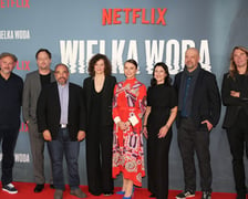 premiera serialu "Wielka woda" aktorzy: Agnieszka Żulewska, Tomasz Schuchardt, Ireneusz Czop, Anna Dymna, Tomasz Kot. wrocławianie, statyści