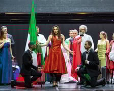 <p>Pr&oacute;by do premiery &bdquo;Włoszki w Algierze&rdquo; Gioacchino Rossiniego w Operze Wrocławskiej</p>