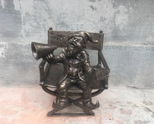 <p>Nowy krasnal-reżyser u zbiegu ulic Mierniczej i Łukasińskiego</p>