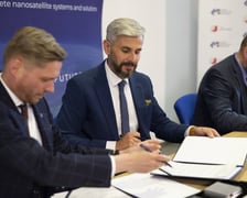 11 maja 2022 r. podpisano list o współpracy w sprawie budowy pierwszej w Polsce fabryki nanosatelitów SatRevolution