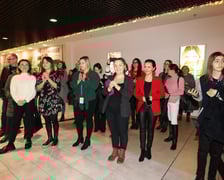 6 grudnia 2022 r. otwarto drogerię dm w centrum handlowym Marino we Wrocławiu