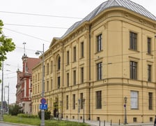 Biurowiec L'Uni (dawiej Wydział Farmacji Akademii Medycznej we Wrocławiu)