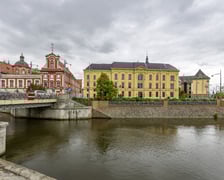 Biurowiec L'Uni (dawiej Wydział Farmacji Akademii Medycznej we Wrocławiu)