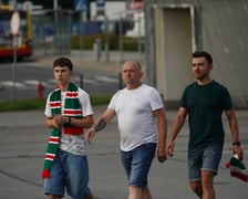 Kibice w drodze na mecz