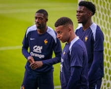 Kylian Mbappe i reprezentacja Francji podczas treningu we Wrocławiu