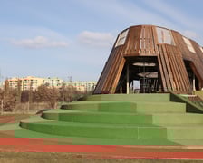 Na zdjęciu ?Średniowieczny Wrocław? w parku Tysiąclecia, czyli wyjątkowy plac zabaw na zachodzie Wrocławia - 28 lutego 2023 r.