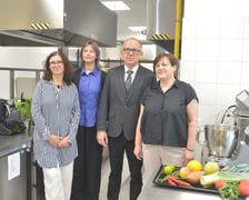 <p>Konferencja prasowa przedstawiająca projekt MENSA</p>