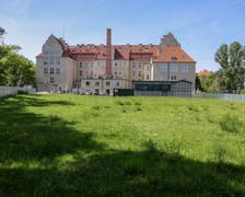 Centrum Technologii Medycznych HealthTech Synergy Hub we Wrocławiu. Działka u zbiegu ulicy Smoluchowskiego i Wybrzeża Wyspiańskiego