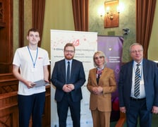 Wręczenie nagród laureatom II Olimpiady Sztucznej Inteligencji we wrocławskim Ratuszu