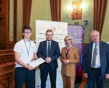 Wręczenie nagród laureatom II Olimpiady Sztucznej Inteligencji we wrocławskim Ratuszu