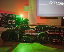 Bolid RT15e skonstruowany przez studentów z PWR Racing Team. Prezentacja bolidu w Starej Garbarni