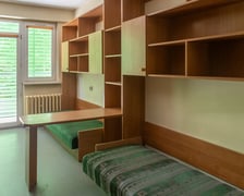 Modernizacja domu studenckiego Bliźniak. Zdjęcia budynku i wnętrz przed rozpoczęciem remontu