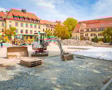 Remontowany parking przy Wydziale Nauk Społecznych UWr (ul. Koszarowa), lato 2025