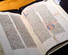 Prezentacja odzyskanego rękopisu dzieł św. Augustyna w Bibliotece Uniwersyteckiej