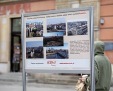 <p>Wystawa poświęcona rzemiosłu kamoniarskiemu do obejrzenia w Rynku do 8 maja</p>