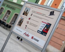 <p>Wystawa poświęcona rzemiosłu kamoniarskiemu do obejrzenia w Rynku do 8 maja</p>