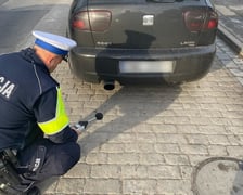 Pomiary hałasu generowanego przez pojazdy przez wrocławskich policjantów