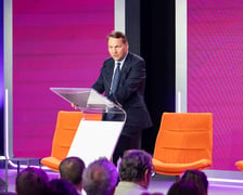 Uczestnicy debaty "Wojna i pokój" rozpoczynającej Kongres i Festiwal Psychologiczny Re_Mind.