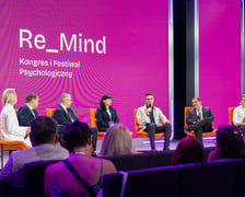 Uczestnicy debaty "Wojna i pokój" rozpoczynającej Kongres i Festiwal Psychologiczny Re_Mind.