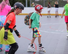 Uczestnicy zabawy Skate Night Wrocław w MCS, 21.08