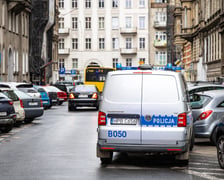 <p>Akcja służb przy ul. Rejtana, po odkryciu na poddaszu kamienicy niewybuchu z czas&oacute;w II wojny światowej.Wrocław, 14.09.2026.</p>