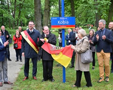 Uroczystość nadania imienia Andrzeja Kobla skwerowi w Leśnicy