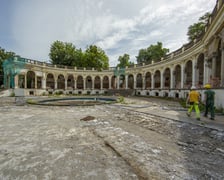 Bastion Sakwowy przechodzi gruntowną renowację. Na budowie trwają intensywne prace