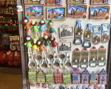 Magnesy na lodówkę - kupimy je na Rynku w sklepie Souvenirs & more w cenie 12- 15 zł