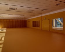 Budynek sportowy Liceum Ogólnokształcącym nr XIII im. Aleksandra Fredry gotowy na nowy rok szkolny
