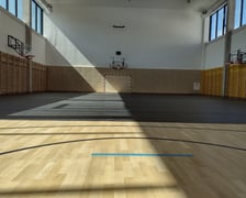 Budynek sportowy Liceum Ogólnokształcącym nr XIII im. Aleksandra Fredry gotowy na nowy rok szkolny