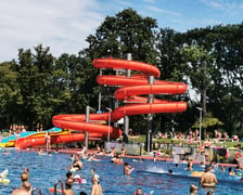 W tym sezonie wrocławskie baseny i kąpieliska odwiedziło 166 tys. osób