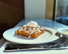 W Dinette zjemy zarówno śniadania, jak i pozycje obiadowe.