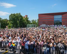 Koncert Sary James na placu Wolności we Wrocławiu