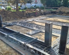 Budowa fundamentów nowego budynku przedszkola nr 141, przy al. Hallera 77 A