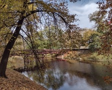 Zamknięty most Św. Antoniego nad fosą miejską w centrum Wrocławia