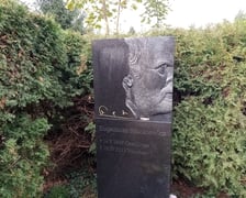Artysta grafik - Eugeniusz Get Stankiewicz - spoczywa na Cmentarzu Osobowickim