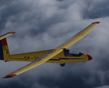 SZD-30A Pirat ? polski szybowiec szkolno-treningowy i wyczynowy, w układzie grzbietopłata. Pierwszy szybowiec w Polsce z usterzeniem w kształcie litery T. Oblatany został w 1966 roku. We wrocławskich zakładach szybowcowych powstało 48 egzemplarzy, większość przeznaczona na eksport.